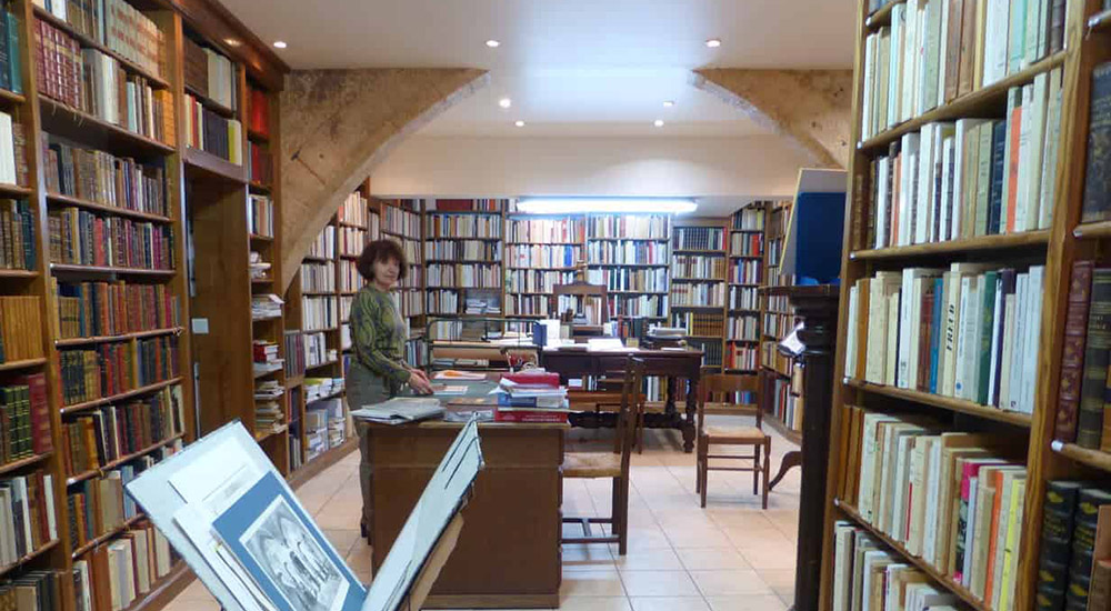 Voyage littéraire dans le sud de la France : les librairies de Montpellier et exploration de la culture littéraire